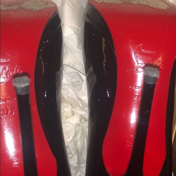💯 Authentic Christian Louboutin Filo black patent leather pumps - Picture 8 of 9